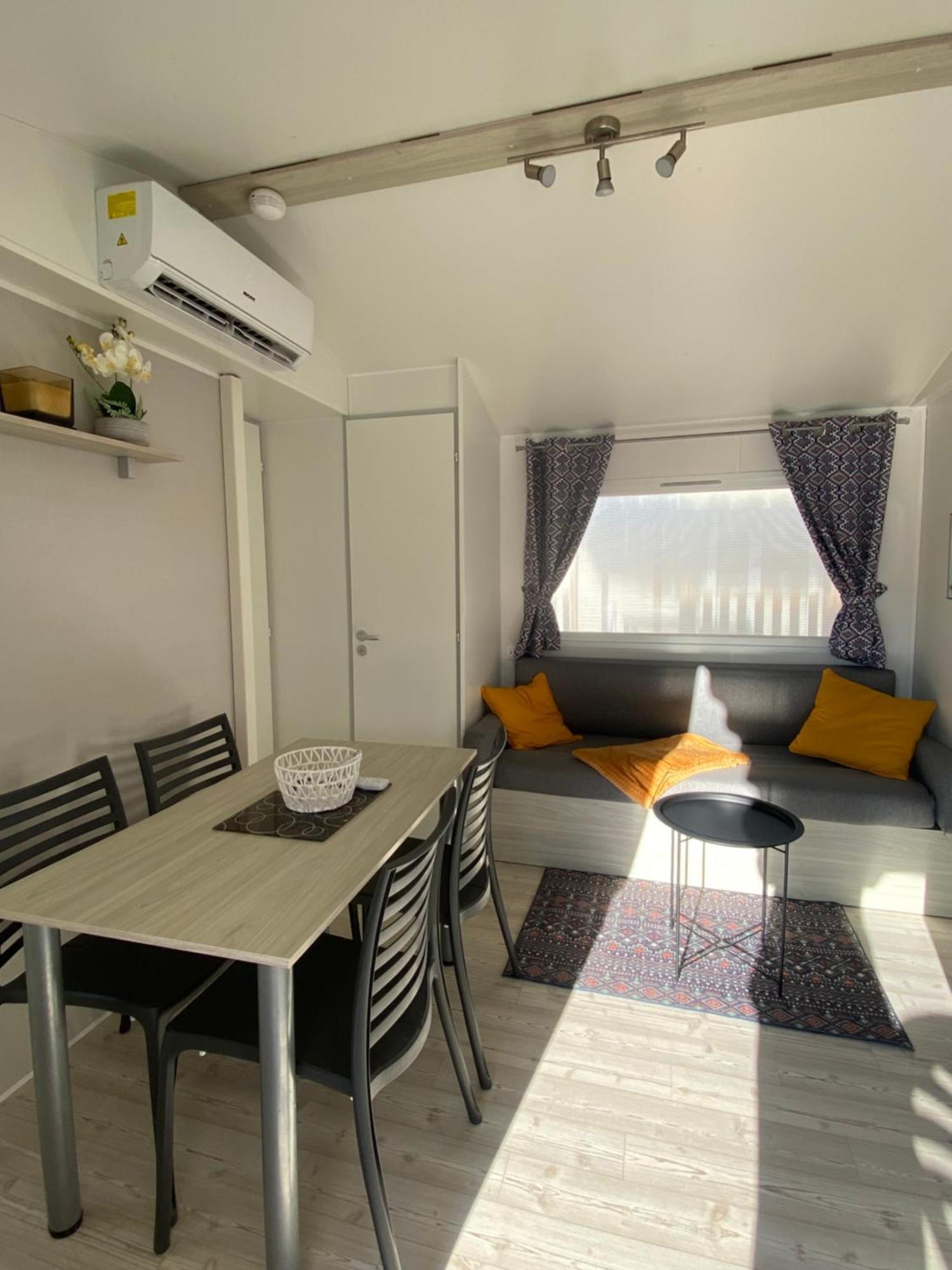 Campsite Mobil-home 5 Personnes Dans Mar Estang 4 Etoiles Avec Acces A La *